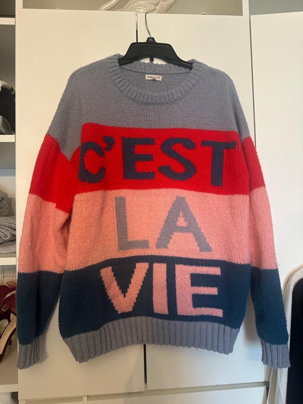 Cute soft sweater!
